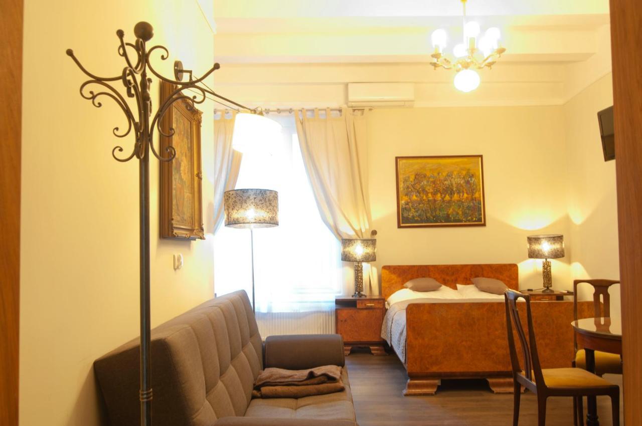 Apartamenty Pod Sloncem - Old City クラクフ エクステリア 写真